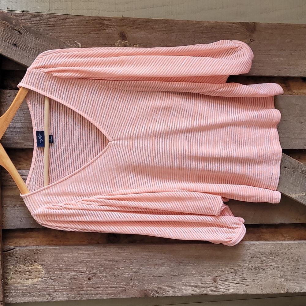 Boho style top never worn. Super soft! Small, Daytrip brand. Salmon color